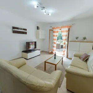 https://lumbre-apartment.in-istria.net